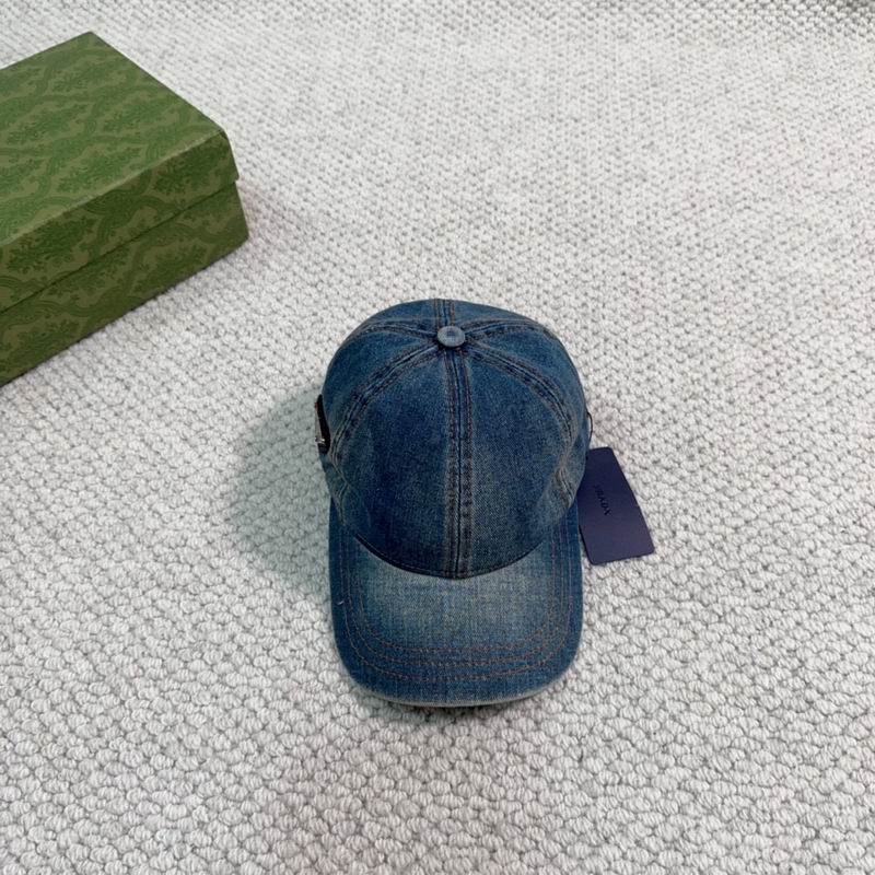 Prada cap 42 (6)